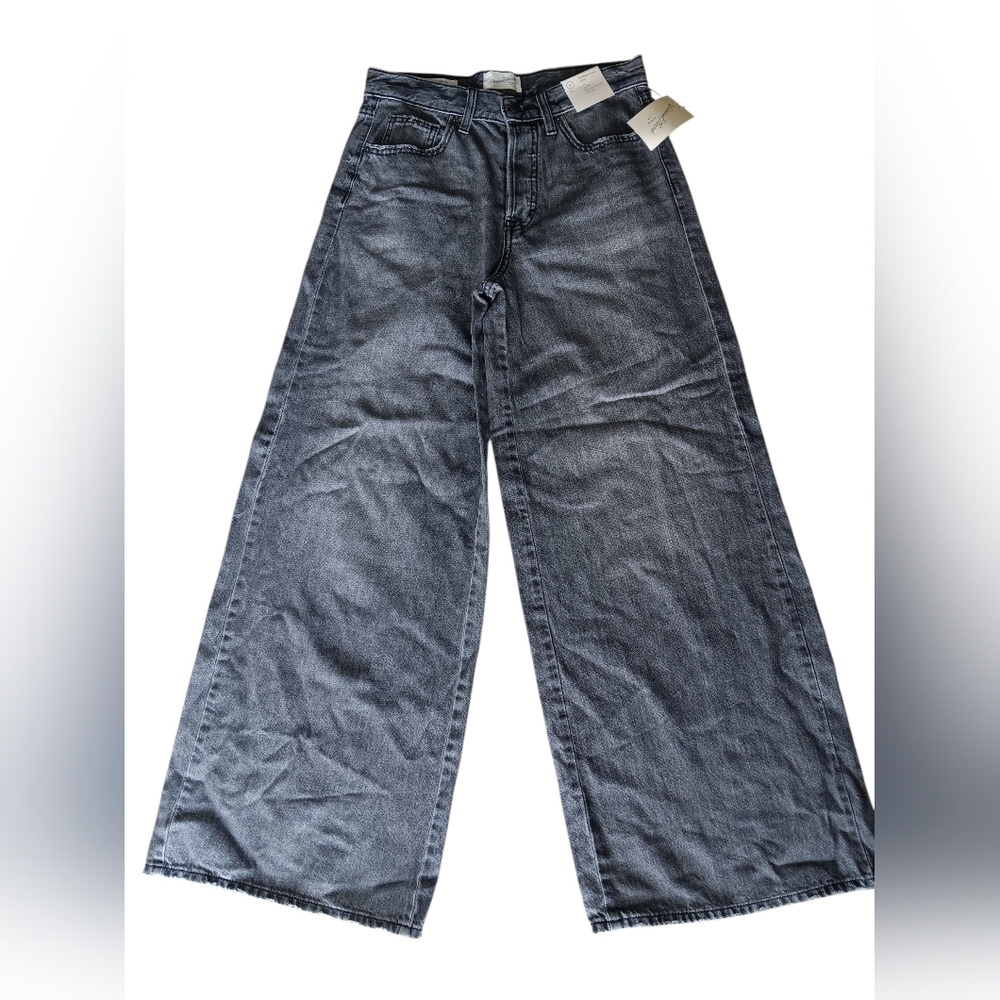 Universal Thread Women's Wide-Leg Denim Jeans